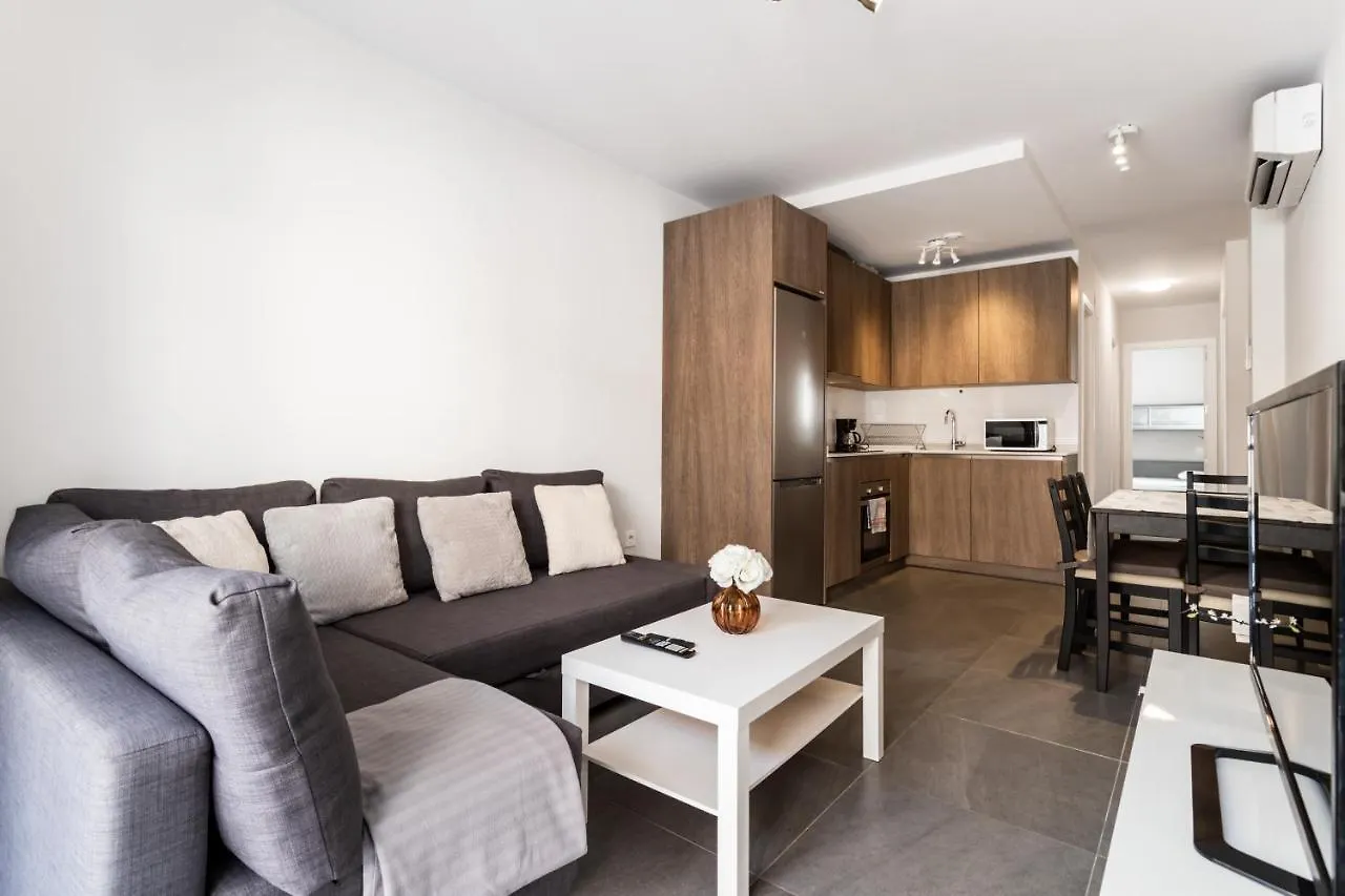 Family Apartment In Fuengirola Old Town By Costarentals - Ref 181 contacts